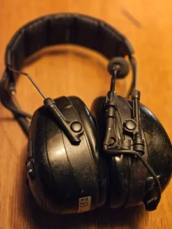 Tradera 3M Peltor hörselkopa> Skyddsutrustning & Kläder