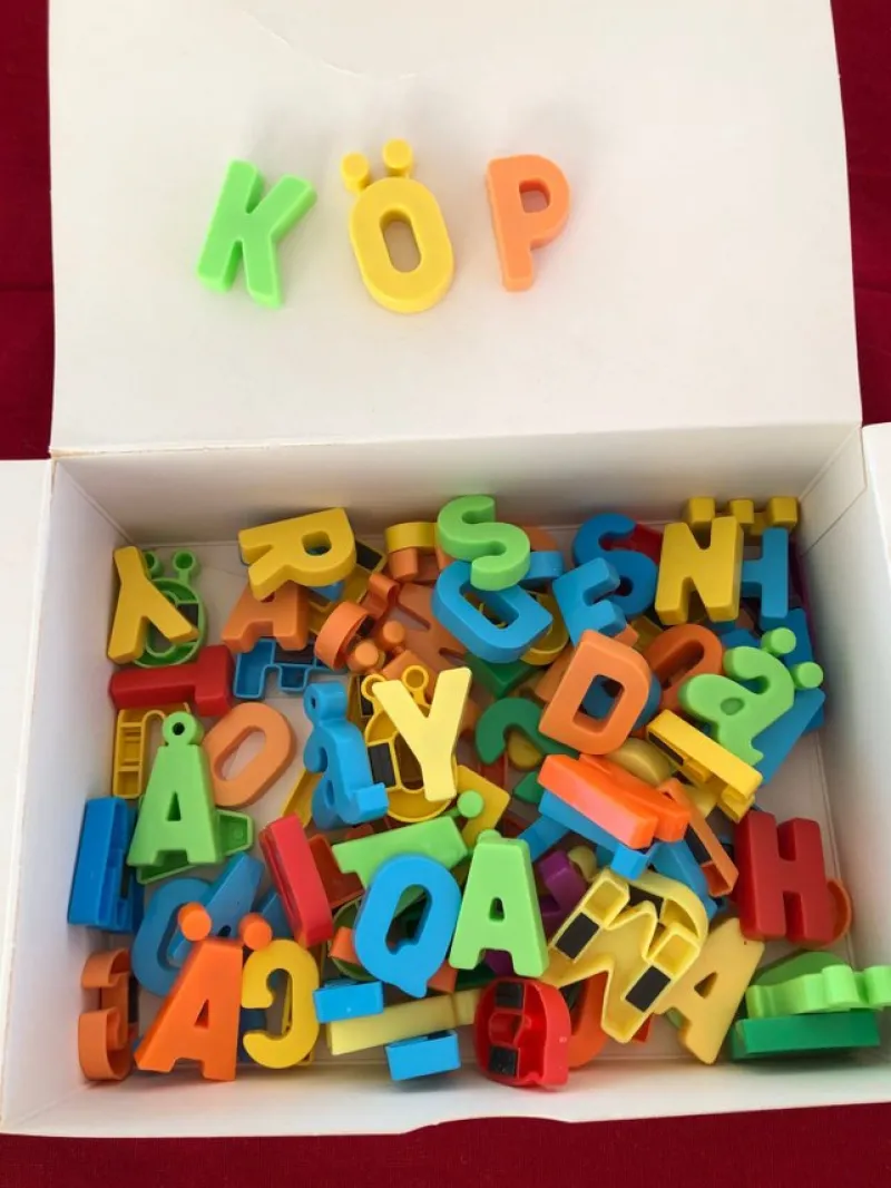 Tradera Magnetiska bokstäver> Magneter