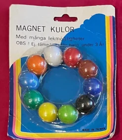 Tradera Magnetkulor - Lek & Lär 10st olika färger Oanvända> Magneter