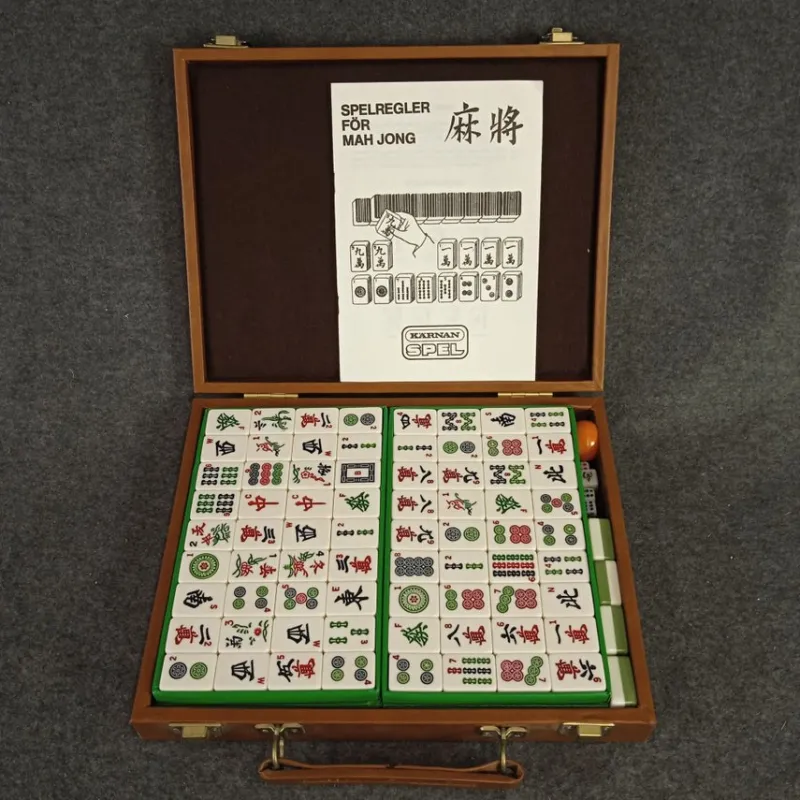 Tradera Lek & Spel<Mahjong i brun väska