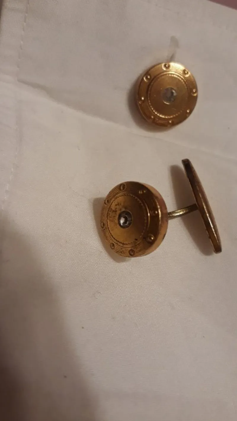 Tradera Övriga Smycken<manschettknappar guldig metall !