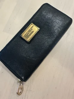 Tradera Marc Jacobs plånbok!> Plånböcker