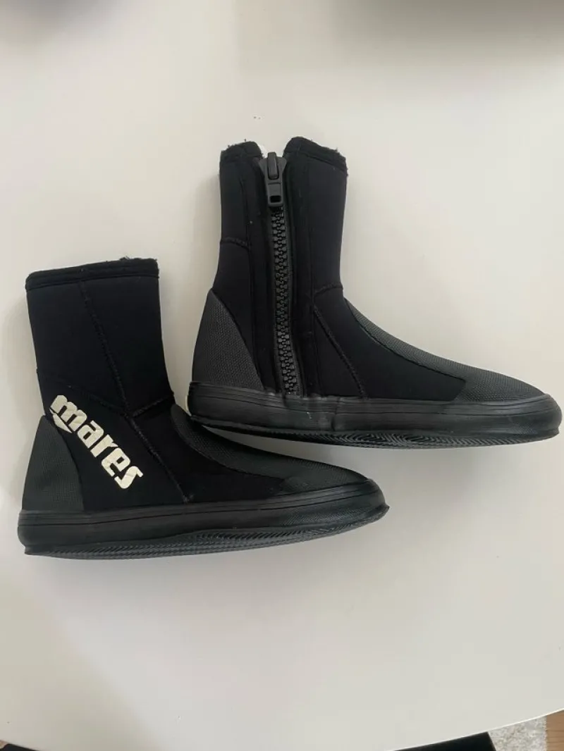 Tradera Vattensport<Mares neopren boots 6,5mm. Strl. 5 (36/37)