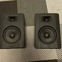 Tradera M-Audio BX5 D3 Studiomonitorer - reparationsexemplar^ Studio & Scenutrustning