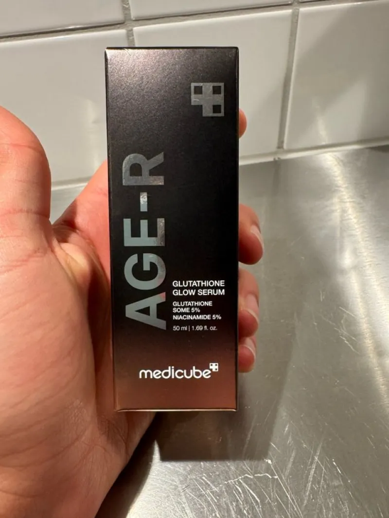 Tradera Ansiktsvård<Medicuube AGE-R Glutathione Glow Serum 50 ml (OÖPPNAD)