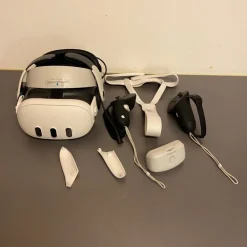 Tradera Övrigt Dator- & Tv-spel<Meta Quest 3 VR-headset (128 GB)