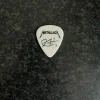 Tradera Musikmemorabilia<Metallica plektrum , turné , kirk hammet , äldre modell.