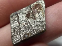 Tradera Meteorit Aletai rymd sten metall Kina chakra metall fossil järn Xinjiang unik> Arkeologi
