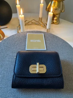 Tradera Michael Kors Plånbok ”Navy> Plånböcker