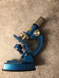 Tradera Mikroskop med tillbehör^ Mikroskop
