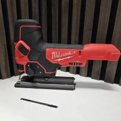 Tradera Milwaukee M18 FUEL FBJS sticksåg> Maskiner
