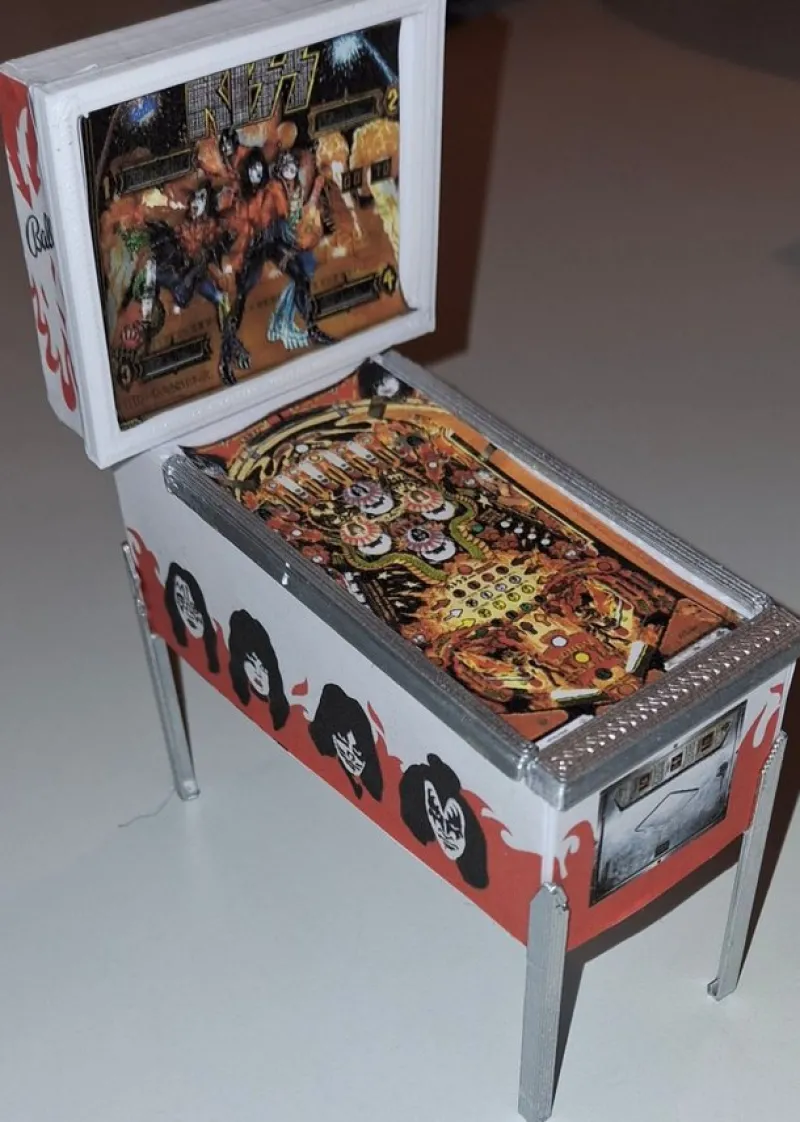 Tradera Minatyr flipperspel Kiss^ Spelautomater