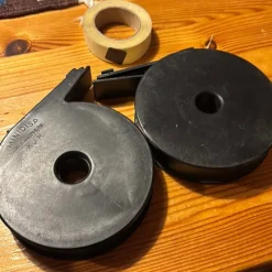 Tradera Skytte<MINIDISP dispenser med märklappar för skytte.