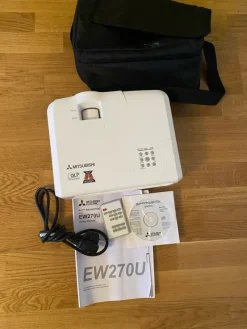 Tradera MITSUBISHI EW270U PROJECTOR^ Projektorer