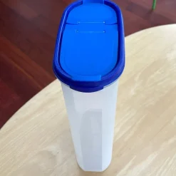 Tradera MODELETT TUPPERWARE MED LOCK, 2,9 LITER^ Tupperware