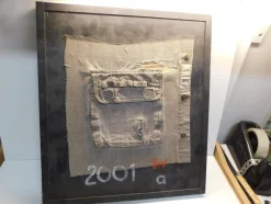 Tradera Modernt Konstverk av Jeans/Denim Signerad 2001^ Reliefer