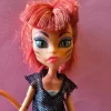 Tradera Monster high> Dockskåp & Dockor