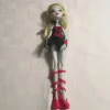 Tradera Monster High - Lagoona Blue docka. Hel och fin.> Dockskåp & Dockor
