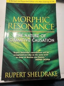 Tradera Morphic Resonance: The Nature of Formative Causation - Rupert Sheldrake (1995)> Filosofisk Litteratur