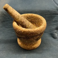 Tradera Mortar och pestle i sten^ Hushållsartiklar