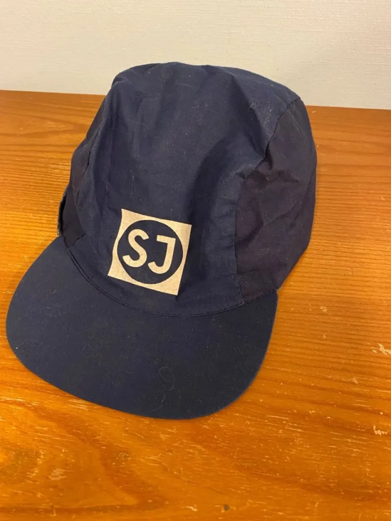 Tradera Järn- & Spårvägsmemorabilia<Mörkblå keps