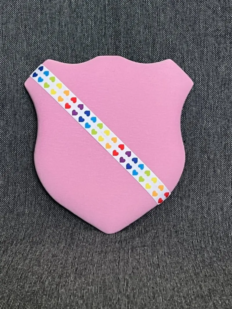 Tradera Märkestavla för simmärken/smycken mellan rosa/ vita hjärtan^ Övrigt Handgjort