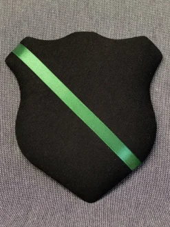 Tradera Märkestavla för simmärken/smycken svart/grön satin^ Övrigt Handgjort