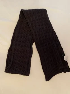 Tradera Mörkgrå halsduk från Boomerang, storlek ONE SIZE> Sjalar & Halsdukar