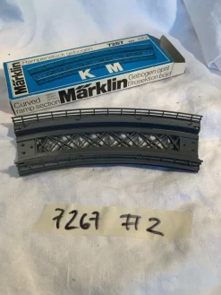 Tradera Märklin 7267 Böjd Rampsektion H0 #2^ Modelljärnvägar