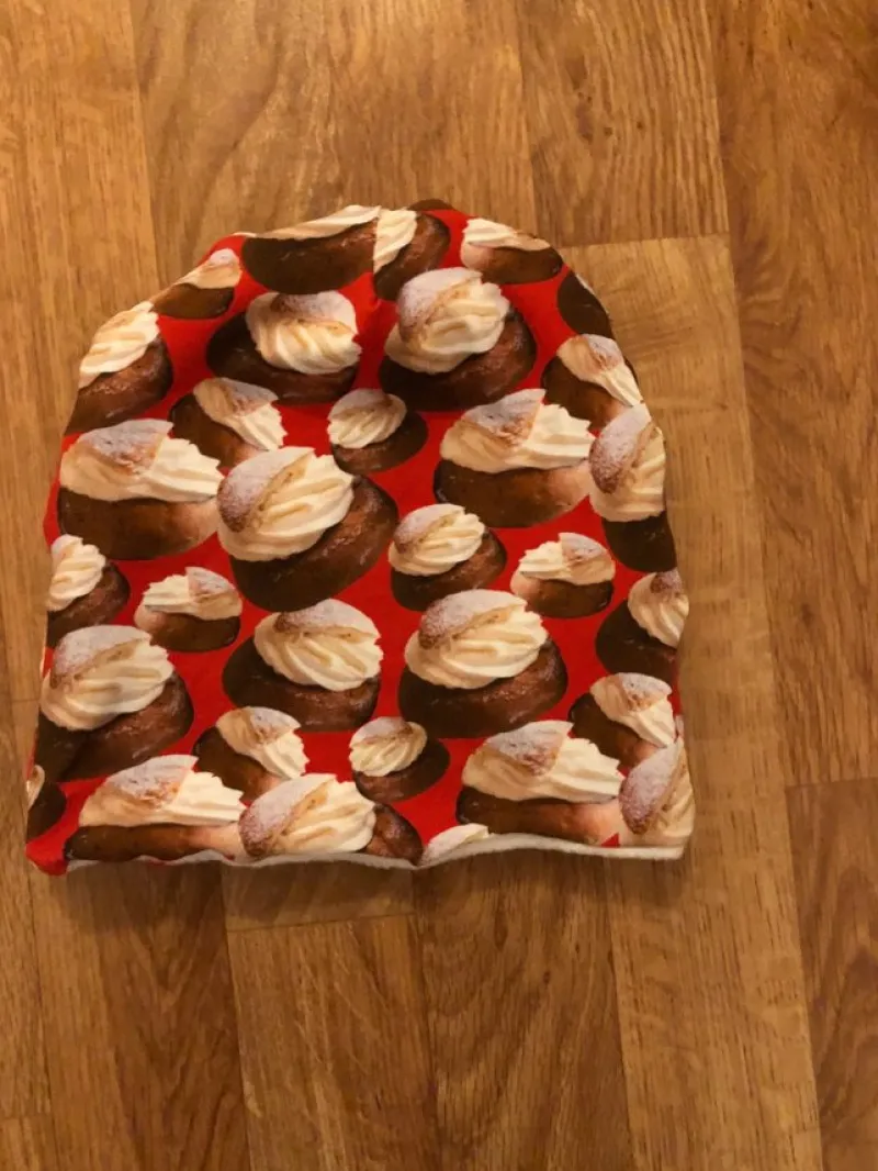 Tradera Mössa för barn med roligt mönster. Mössa> Accessoarer