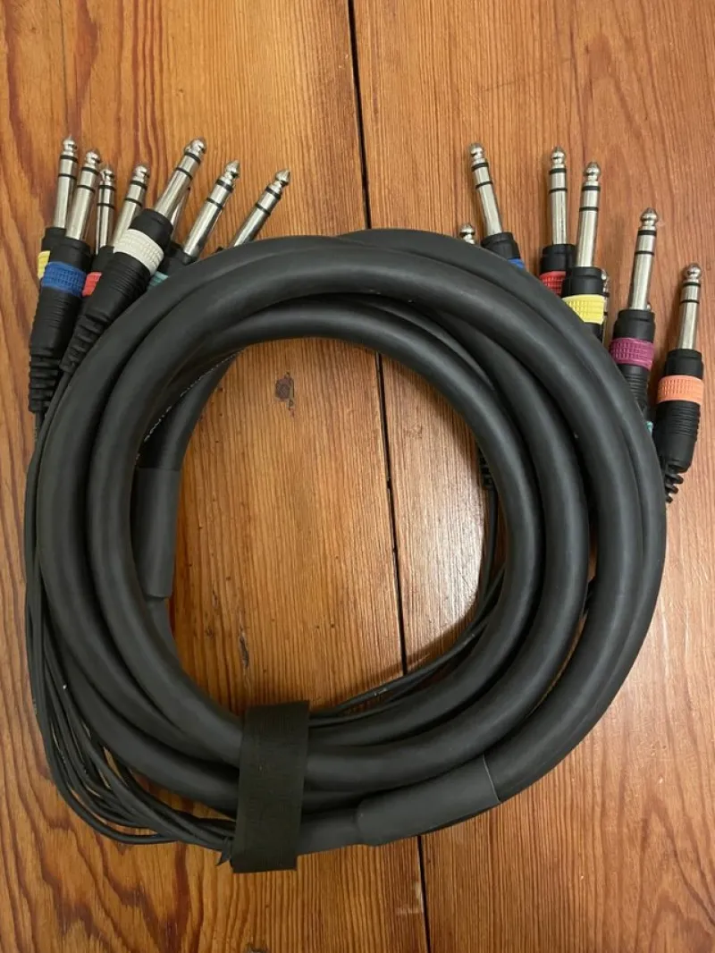 Tradera Multikabel 8x STEREO-kontakter hög kvalitet 3m^ Studio & Scenutrustning