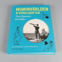 Tradera Muminvärlden & Verkligheten Tove Janssons Liv i Bilder Petter Karlsson> Biografier & Memoarer