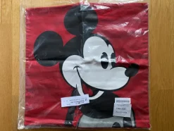Tradera MUSSE PIGG - RÖTT KUDDFODRAL i storleken 40X40 CM - HELT NYTT & OÖPPNAT!^ Disney
