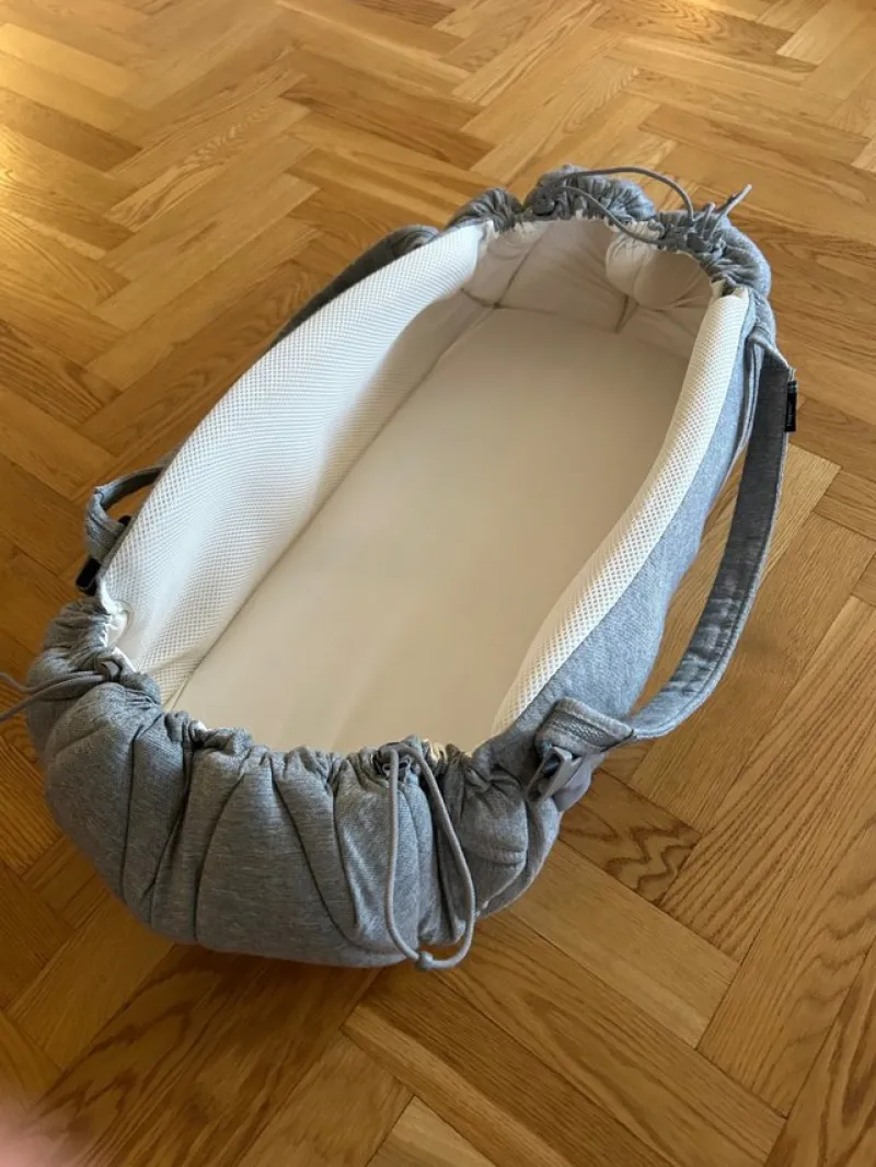 Tradera Najell SleepCarrier 2.0 mjuklift morning grey> Babyprodukter