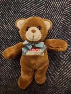 Tradera Nalle- & Teddybjörnar<Nallebjörn Wedins skor BRUN plysch 80-tal Längd ca 21 cm