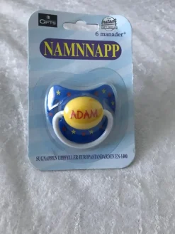 Tradera Napp med Namn , ADAM> Amning & Graviditet
