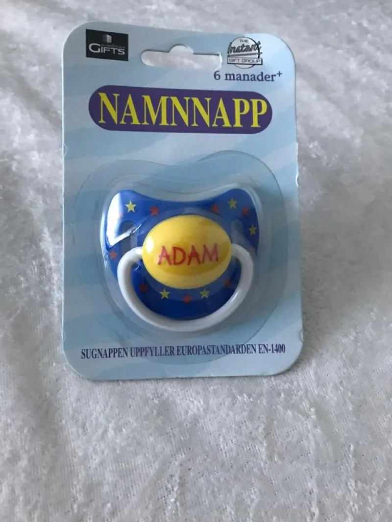 Tradera Napp med Namn , ADAM> Amning & Graviditet