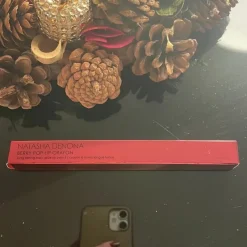 Tradera Smink<Natasha Denona Berry Pop Lip Crayon P8