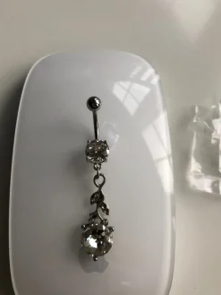 Tradera Piercings<Navelpiercing NY