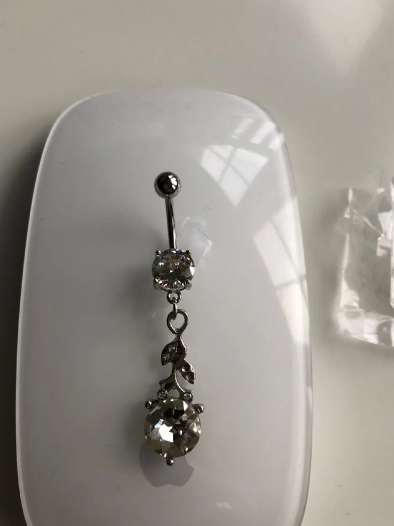 Tradera Piercings<Navelpiercing NY