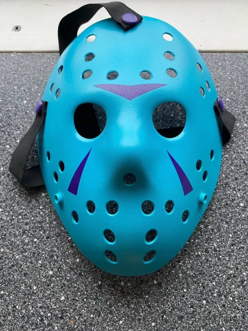 Tradera NES Jason Voorhees Mask^ Filmmemorabilia
