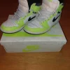 Tradera Basket<Nike Air Jordan 1 Retro High OG, Limegröna, Storlek 38