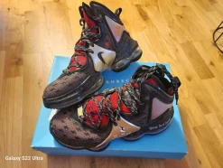 Tradera Basket<Nike LeBron 19 'Black/Red' Sneakers