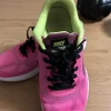 Tradera Löpning<Nike löparskor rosa 38,5 (24cm)