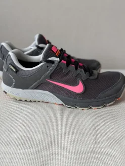 Tradera Löpning<Nike Wildhorse GTX Löparskor, Grå/Rosa, str 38