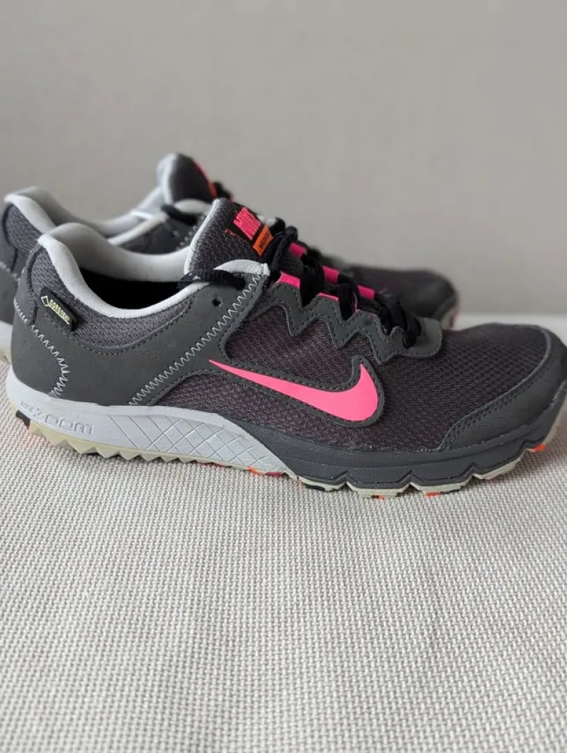 Tradera Löpning<Nike Wildhorse GTX Löparskor, Grå/Rosa, str 38