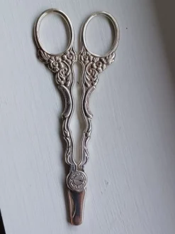 Tradera Nils Johan Amsterdam druvsax i nysilver> Silver