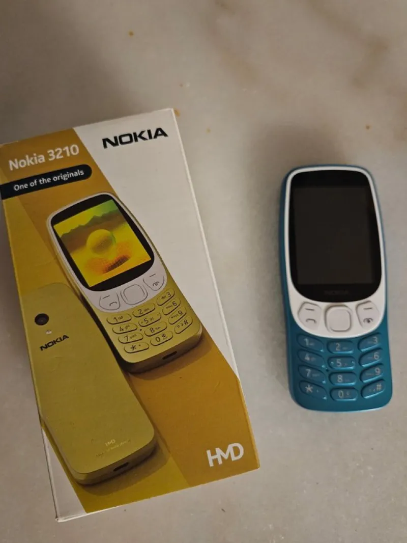 Tradera Mobiltelefoner<Nokia 3210 4G