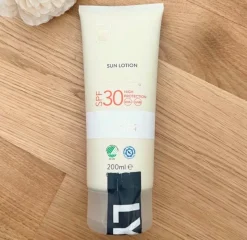 Tradera Hudvård<Ny & sealad Solfaktor Spf 30 med både uva + uvb-skydd 200 ml