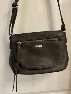 Tradera Ny! Axelremsväska Duffy> Väskor